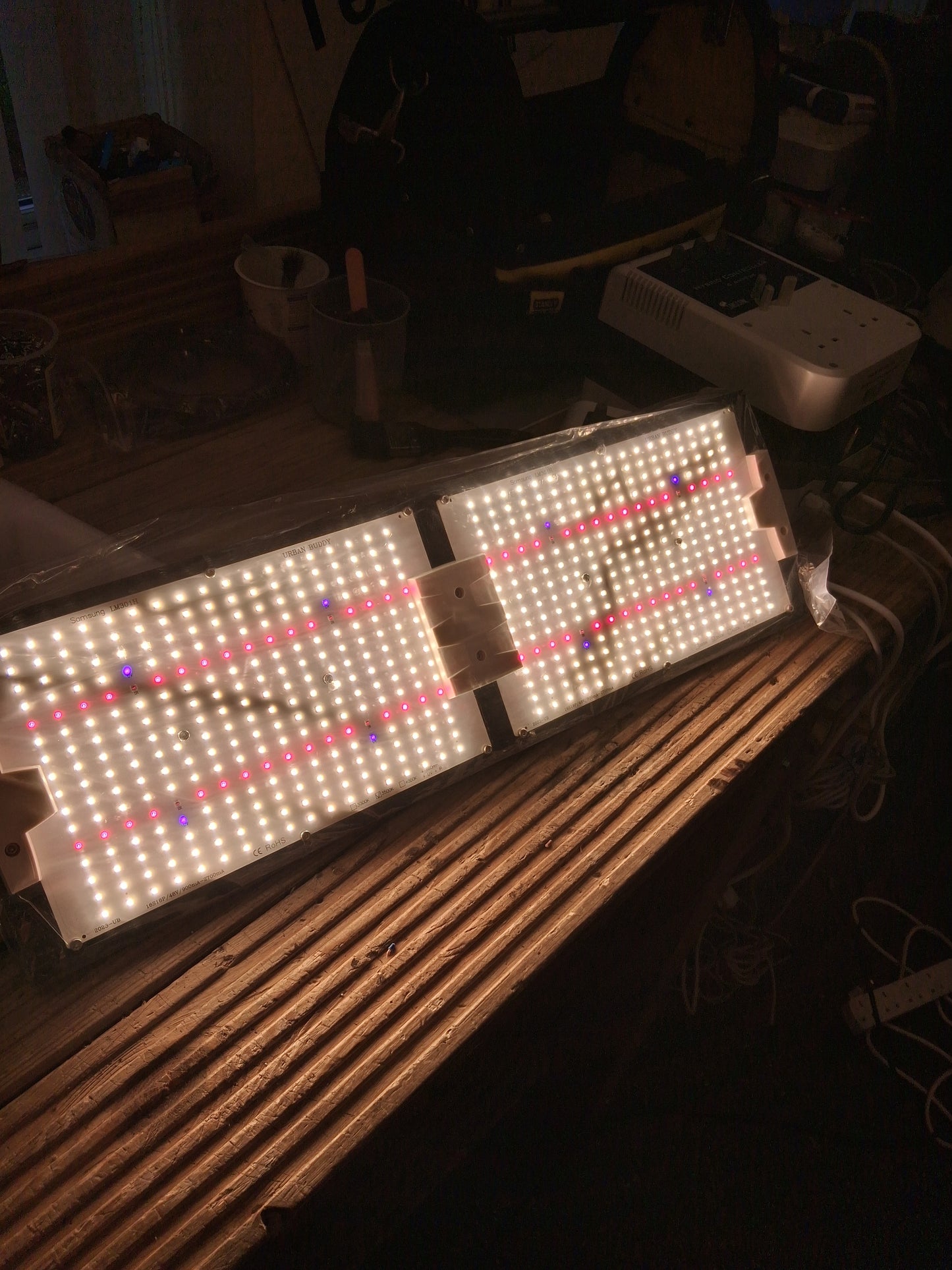 CLEARANCE - Urban Buddy 240W LED Quantum Board - Dual Spectrum