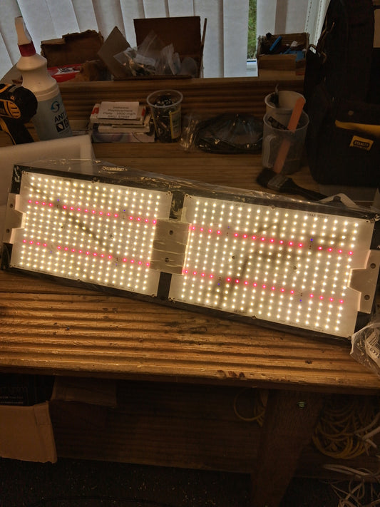 CLEARANCE - Urban Buddy 240W LED Quantum Board - Dual Spectrum